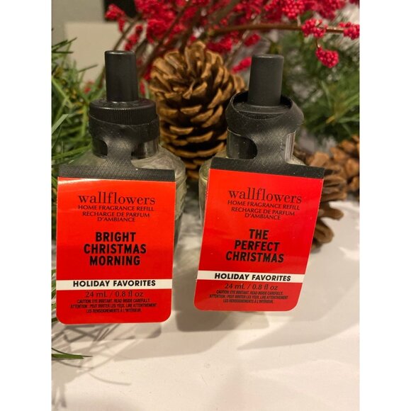 Bath & Body Works Christmas Holiday 2 New Wallflowers - Picture 1 of 6